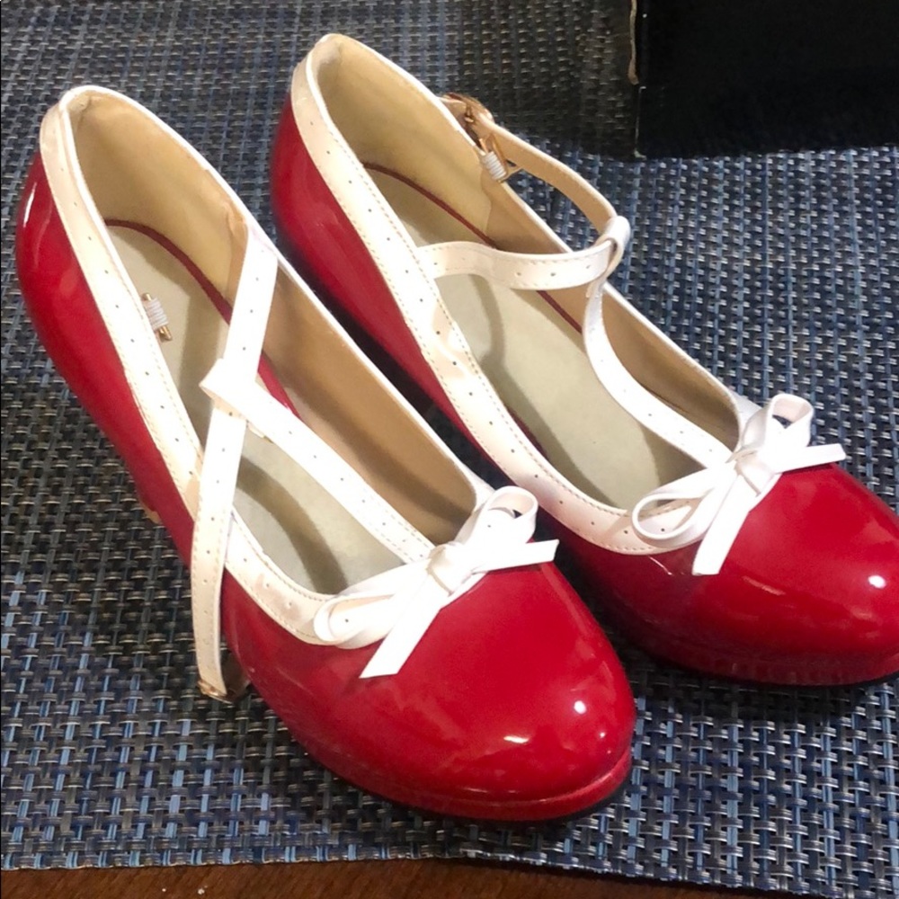 👠Cute retro heels 👠